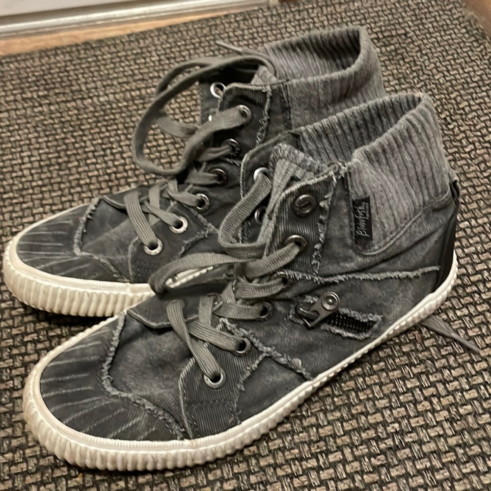Charcoal gray high top sneakers, Blowfish 8.5